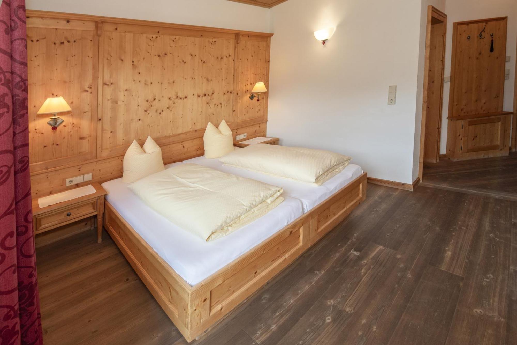 Gaestehaus Larch アルプバッハ エクステリア 写真